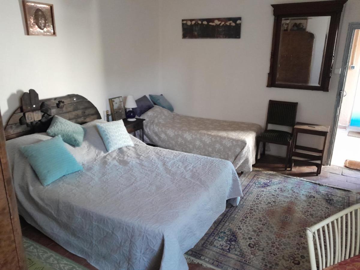 Bed and Breakfast Le Prieure Saint-Florent-sur-Auzonnet Exterior foto
