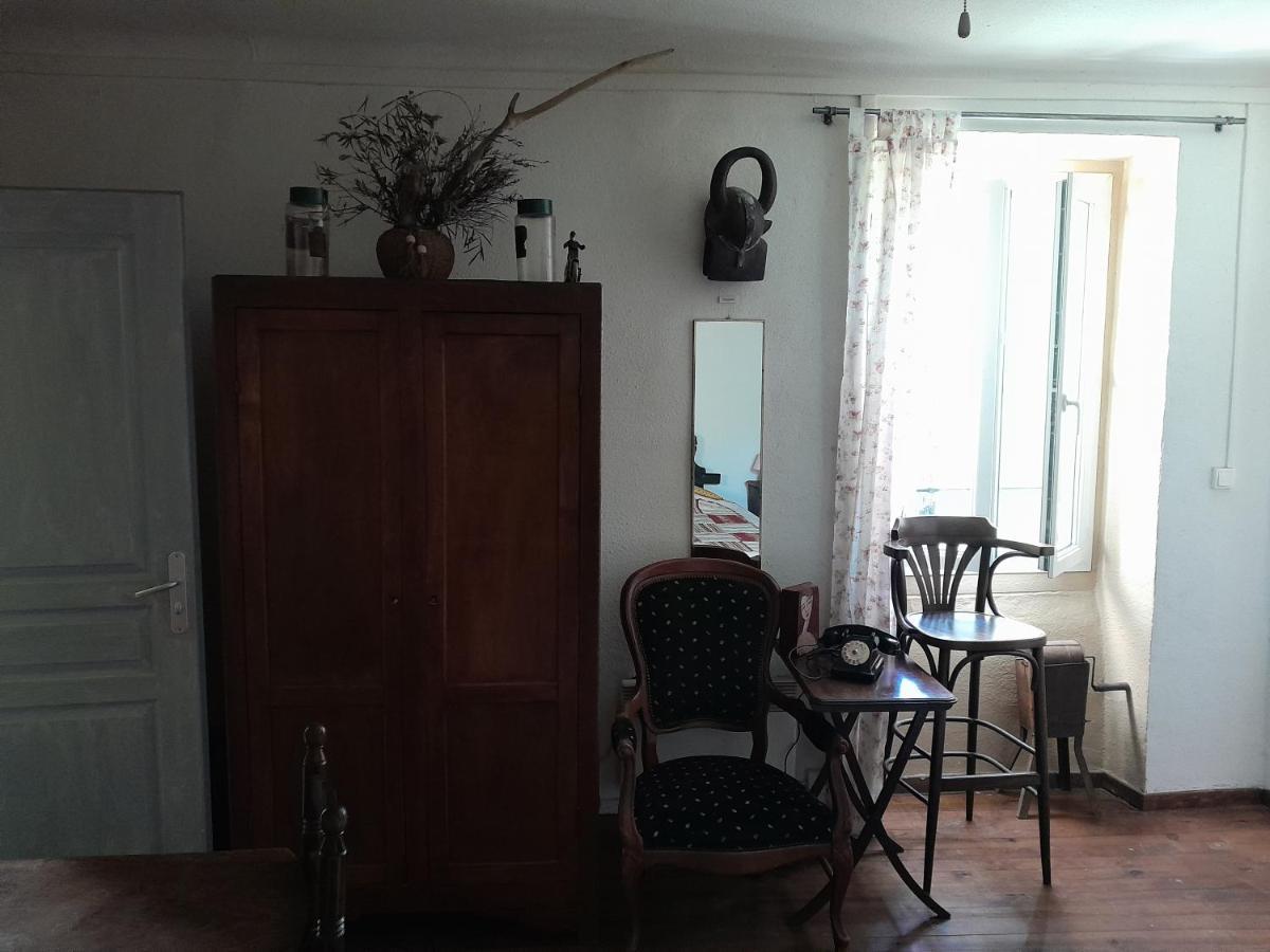 Bed and Breakfast Le Prieure Saint-Florent-sur-Auzonnet Exterior foto