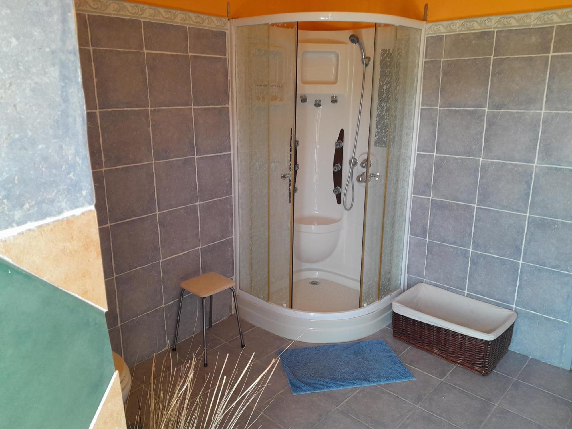 Bed and Breakfast Le Prieure Saint-Florent-sur-Auzonnet Habitación foto